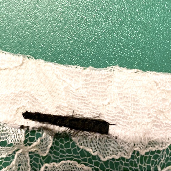 VINTAGE WHITE LACE MAXI SKIRT—FABULOUS CONDITION!!! - Picture 2 of 4